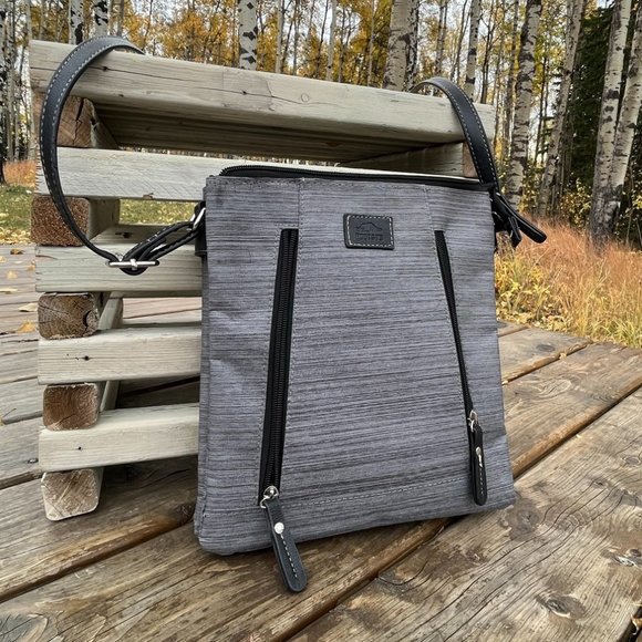 Roots 73 - Picture 2 of 11